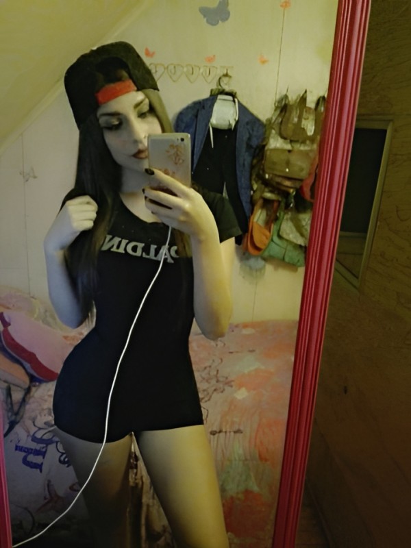 Рената привлекательная девушка из Соликамска цена от 1500 руб