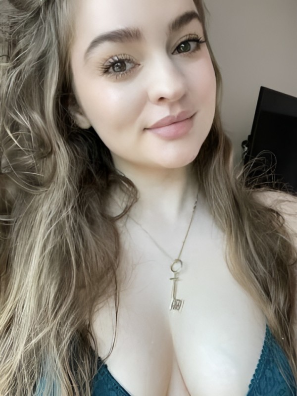 Софа привлекательная девушка из Соликамска цена от 2000 руб