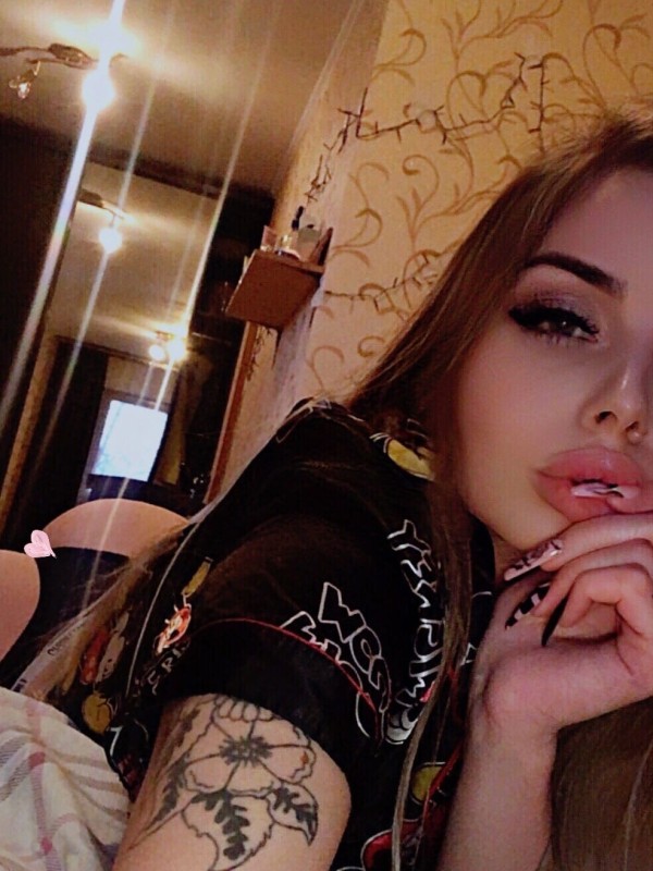 Регинка привлекательная девушка из Соликамска цена от 3000 руб