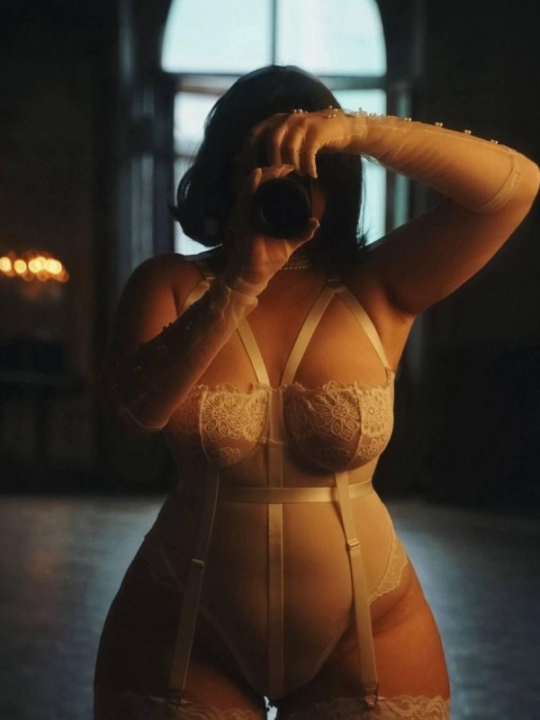 Галина привлекательная девушка из Соликамска цена от 7000 руб